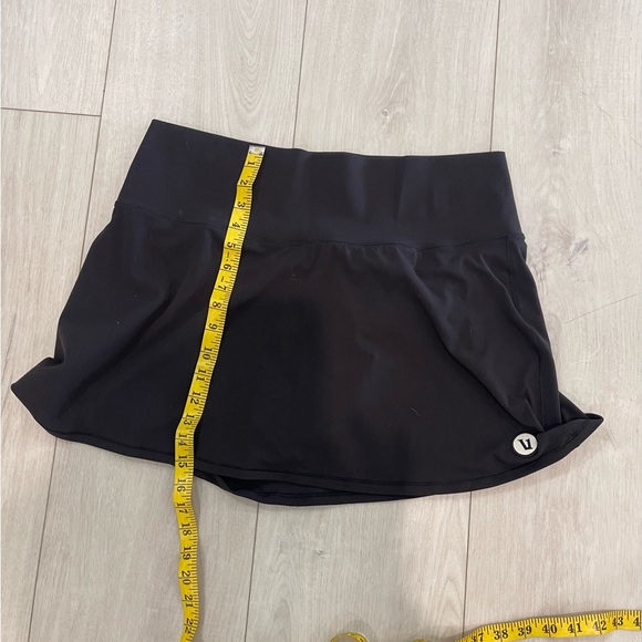 Vuori Women's Black Athletic Shorts skirt size xl - Picture 5 of 6